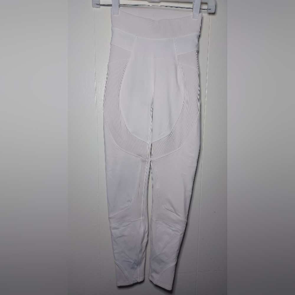 Lululemon New Ambition Super High-Rise Tight 28"